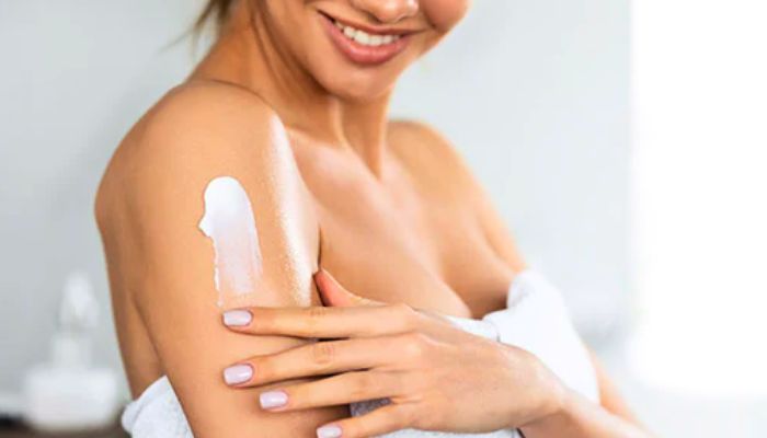  permethruin-cream-on-girls-arm
